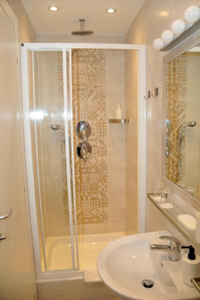 Migdal Luxury Suites Roma Porta Portese Bagian luar foto